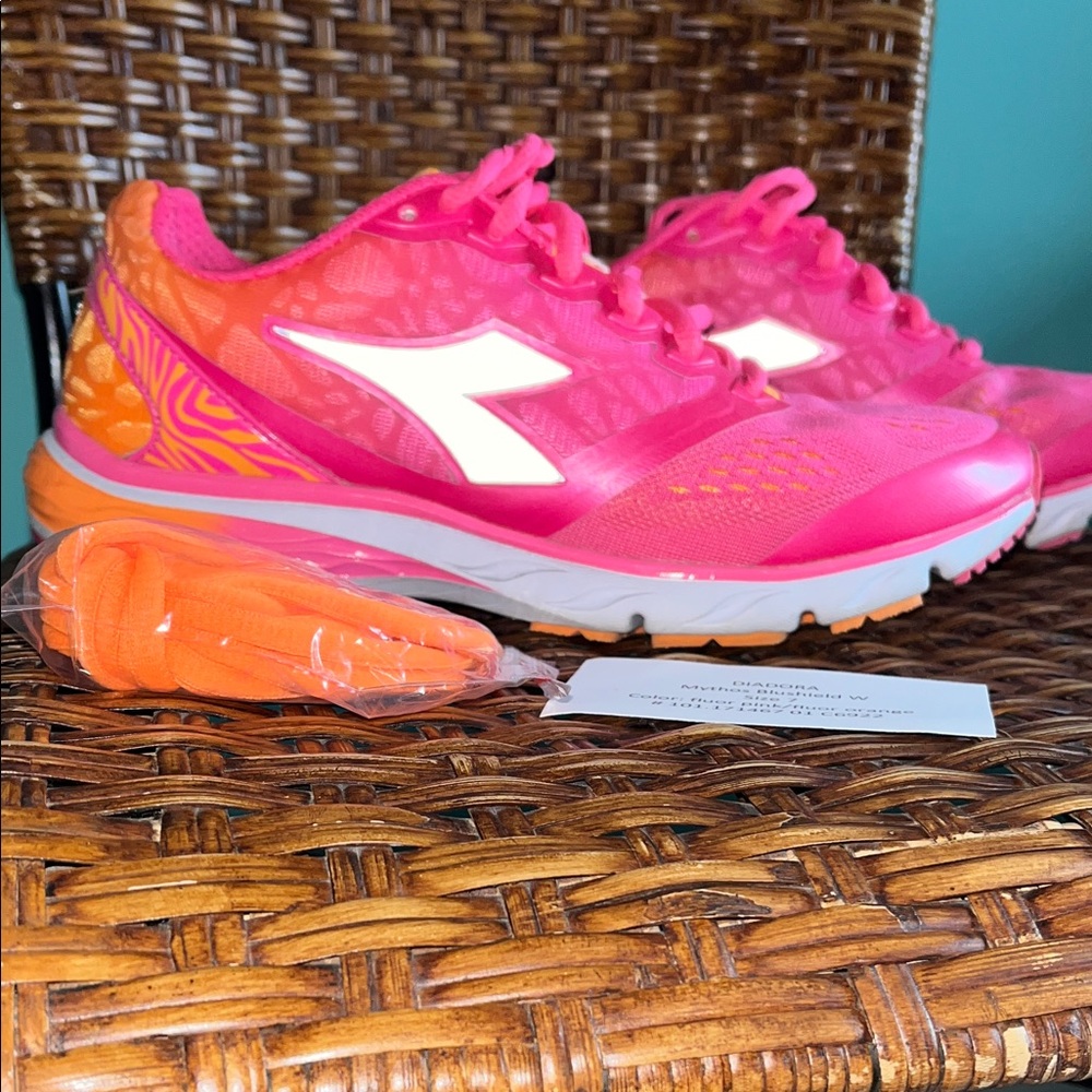 Diadora Women's Fluor Pink and Fluor Orange Athletic Shoes